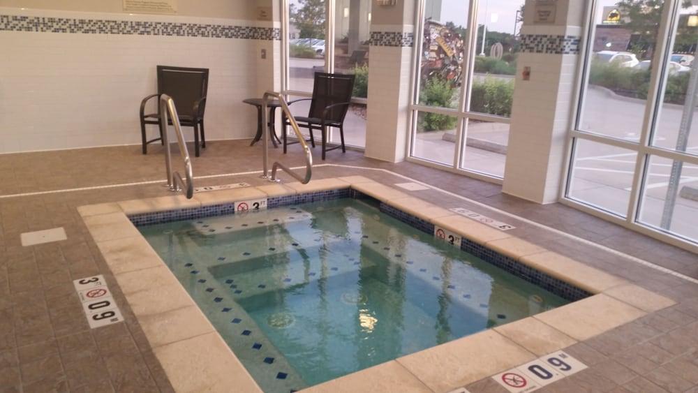 Hilton Garden Inn Olathe Exteriér fotografie